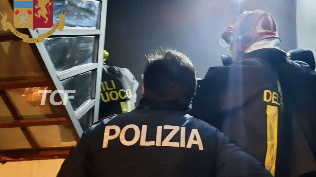 SPACCIO ALL'ISOLATO 13 POLIZIA ARRESTA 3 PERSONE