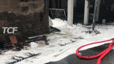 RIONE TAORMINA, BARACCA DISABITATA IN FIAMME